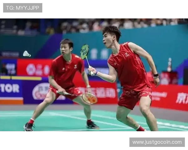 重庆羽毛球队在全国锦标赛中展现灵活性与战术多变的精彩表现